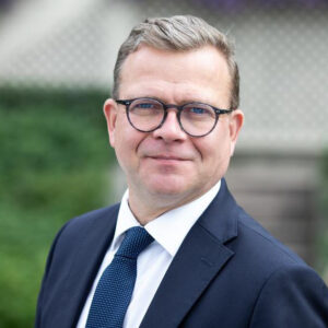 Tunnen Urhon pitkältä ajalta.